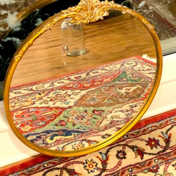 The mirror with the golden frame - Picture 6 of 6